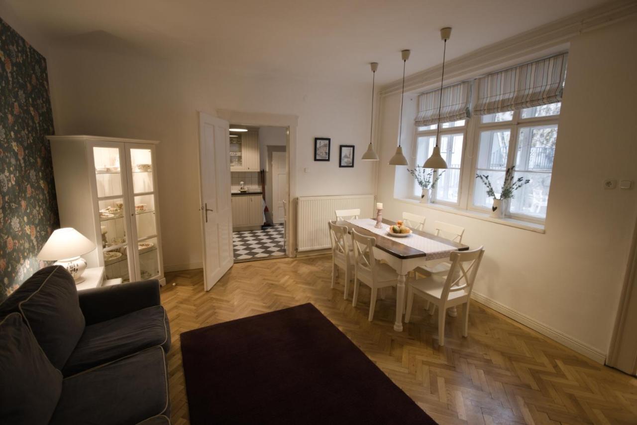Ister Guesthouse Естерґом Екстер'єр фото