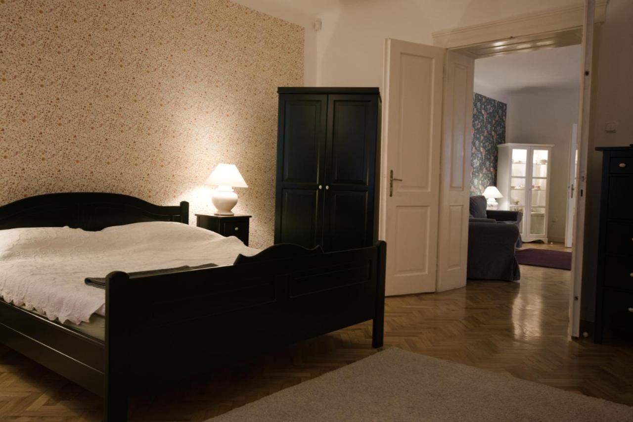 Ister Guesthouse Естерґом Екстер'єр фото