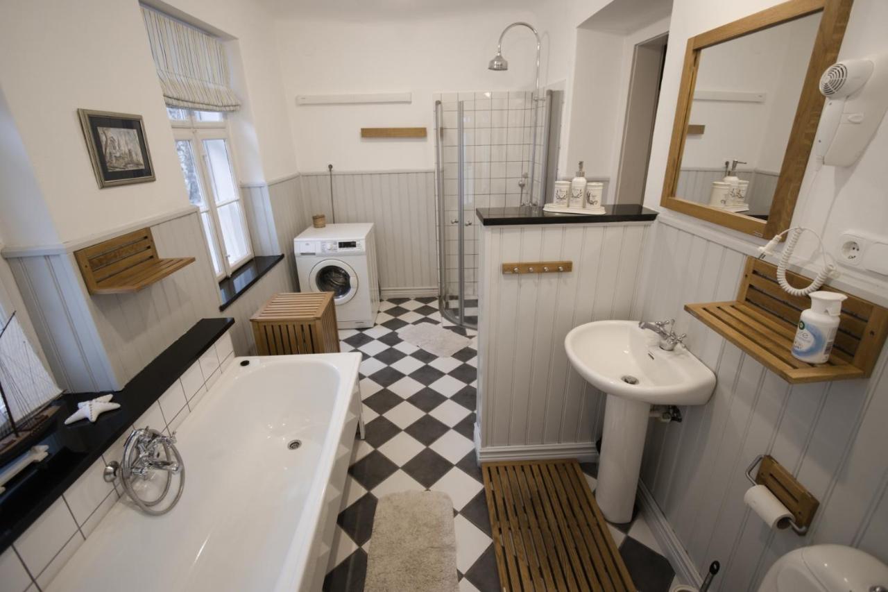 Ister Guesthouse Естерґом Екстер'єр фото