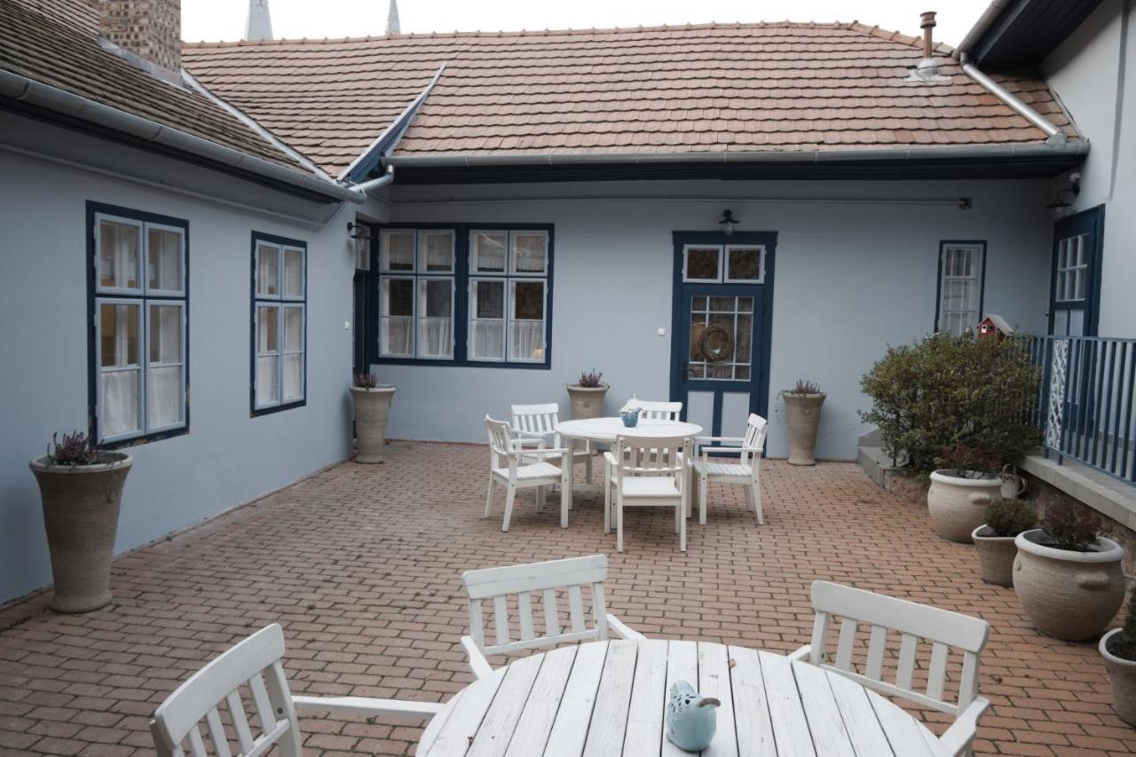 Ister Guesthouse Естерґом Екстер'єр фото